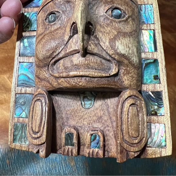 Vintage Handcarved Wooden totem abalone shell inlay statue PNW - Picture 7 of 11